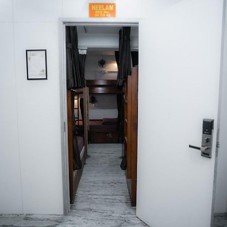 Pearl Courtyard Dormitory Varanasi Eksteriør billede
