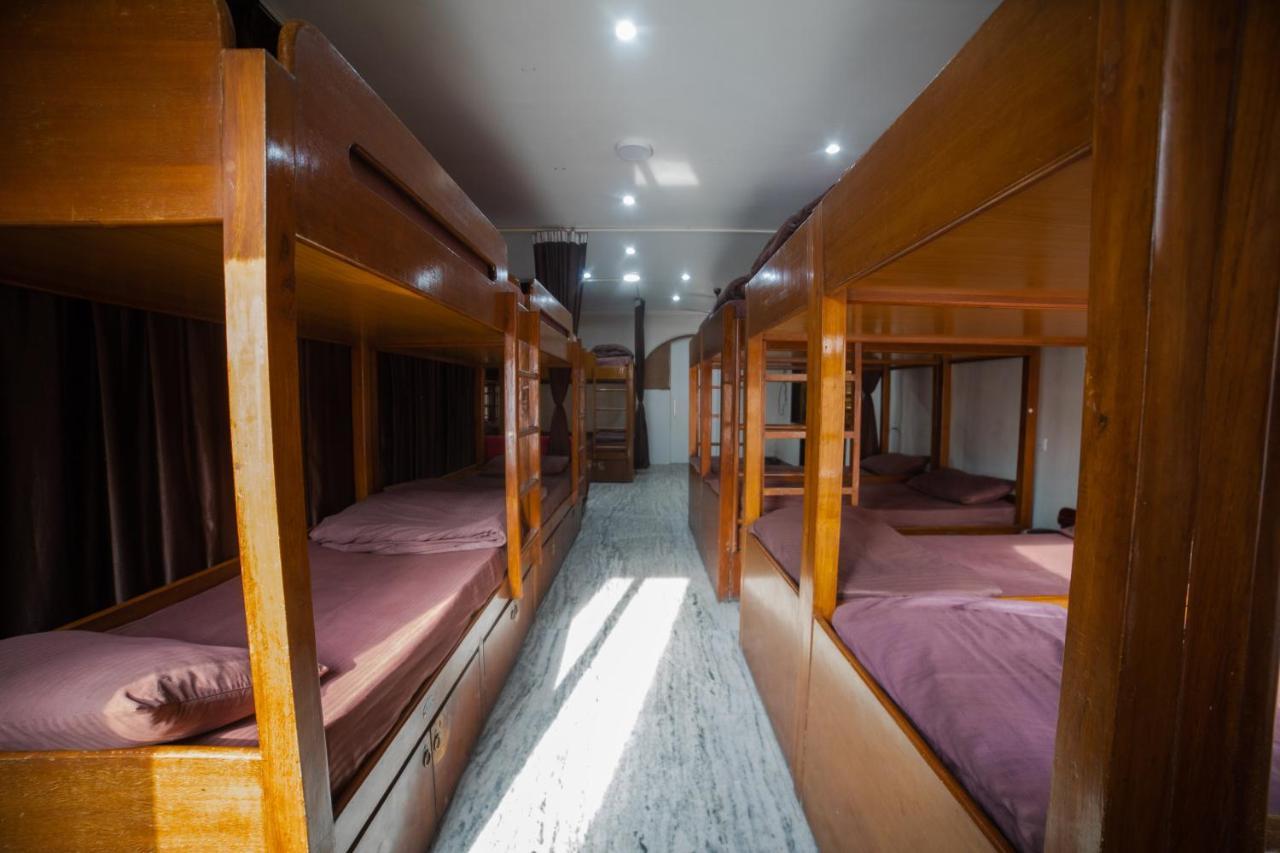 Pearl Courtyard Dormitory Varanasi Eksteriør billede