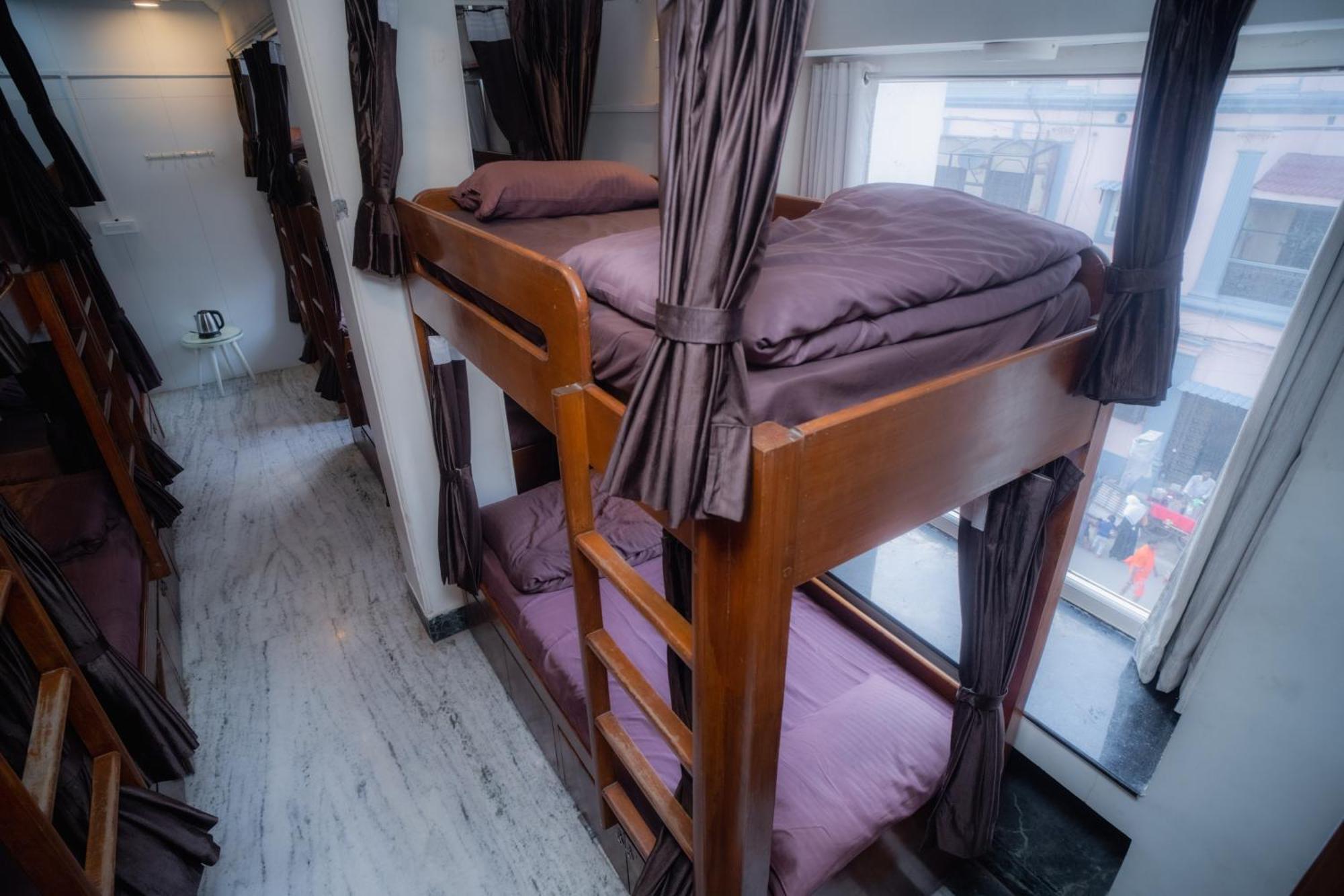Pearl Courtyard Dormitory Varanasi Eksteriør billede