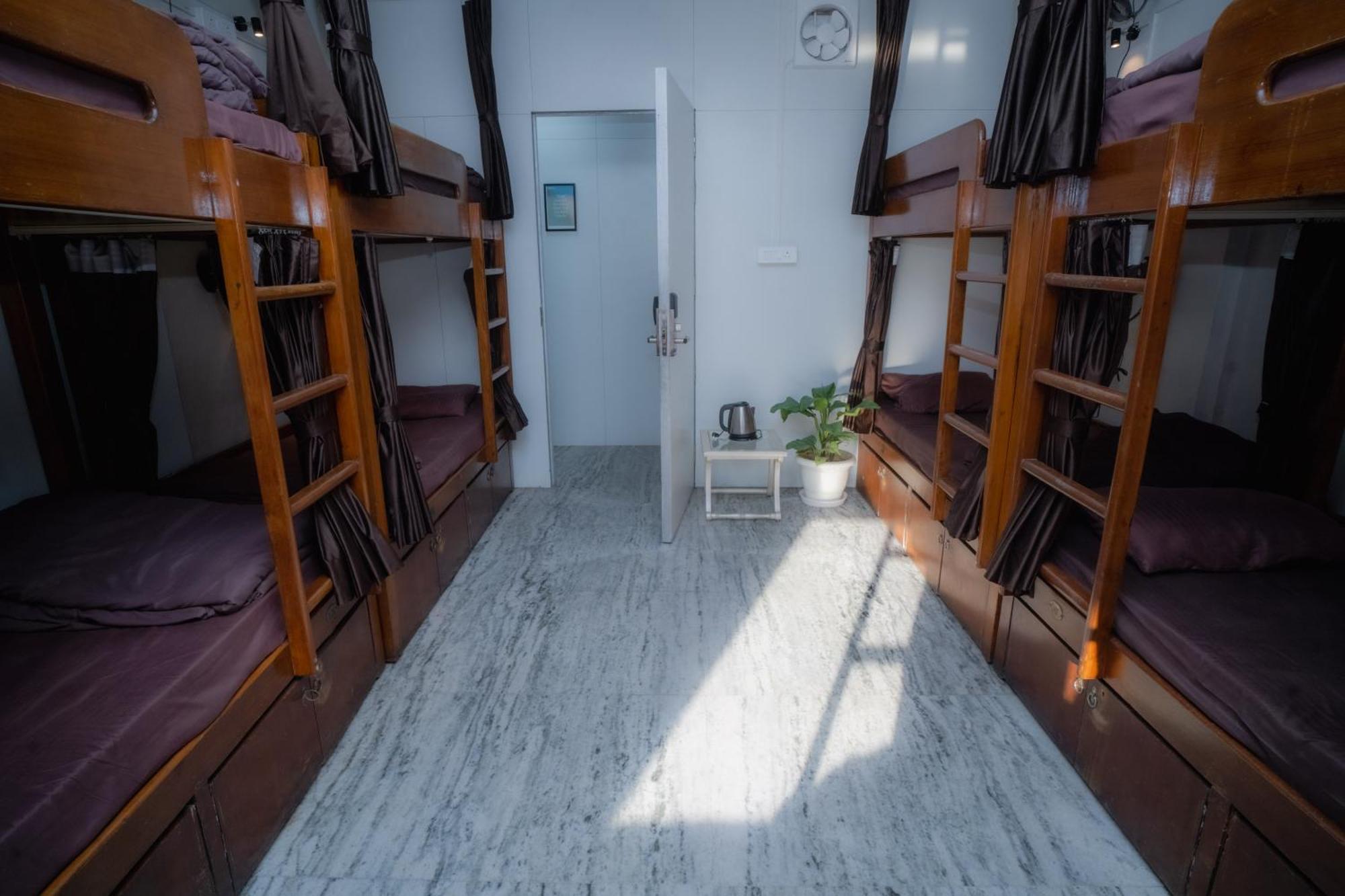 Pearl Courtyard Dormitory Varanasi Eksteriør billede