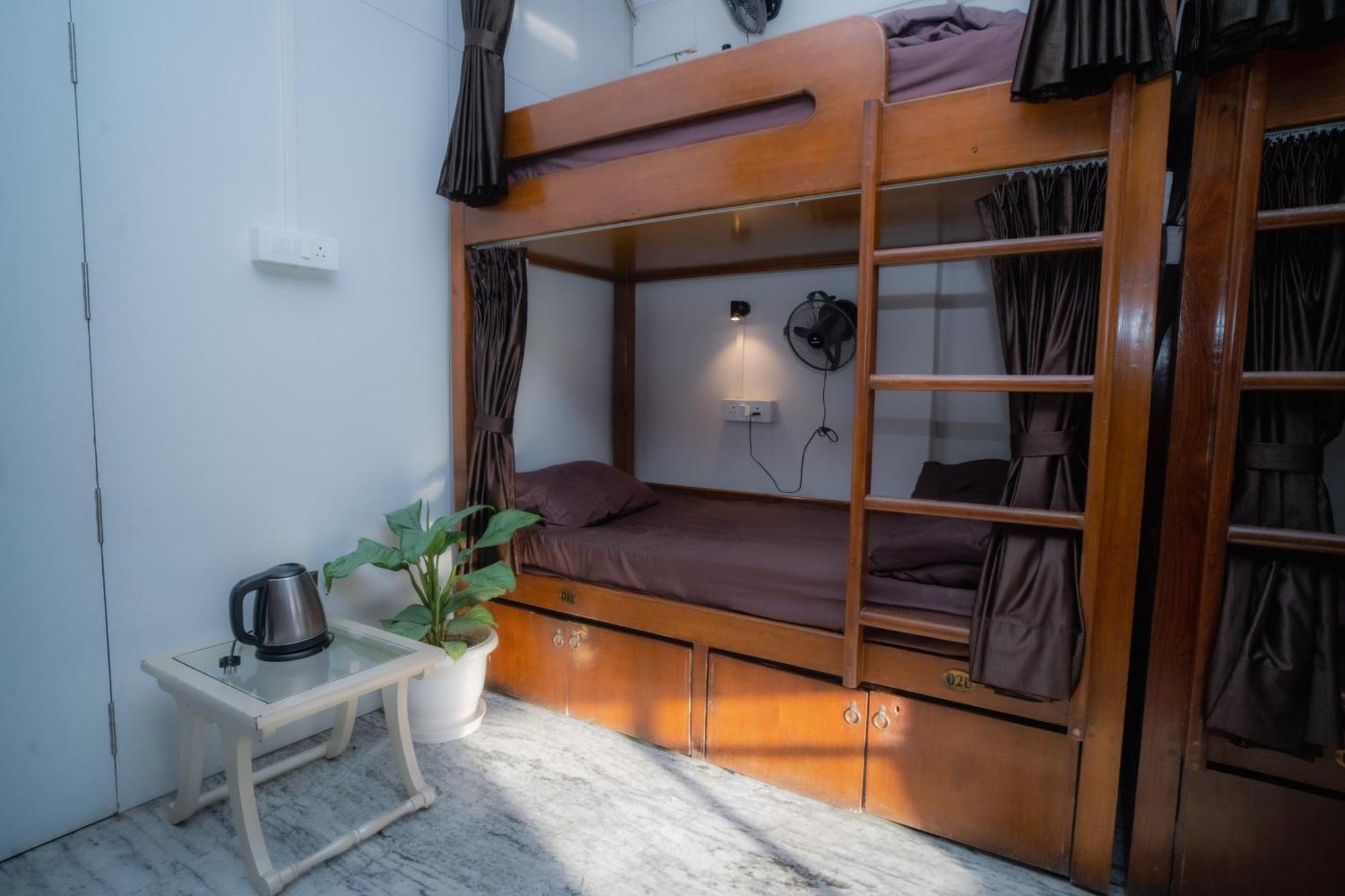 Pearl Courtyard Dormitory Varanasi Eksteriør billede