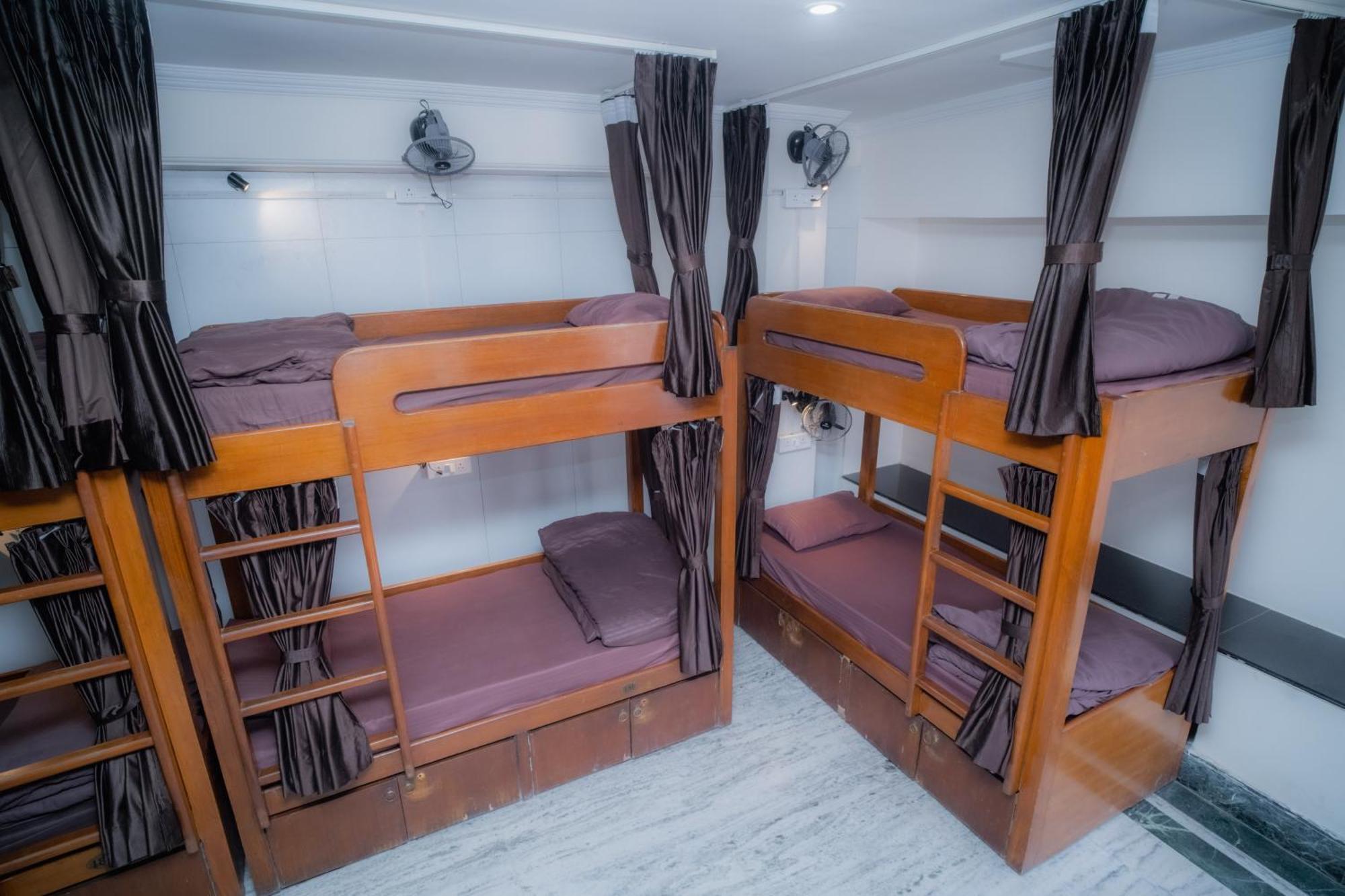 Pearl Courtyard Dormitory Varanasi Eksteriør billede